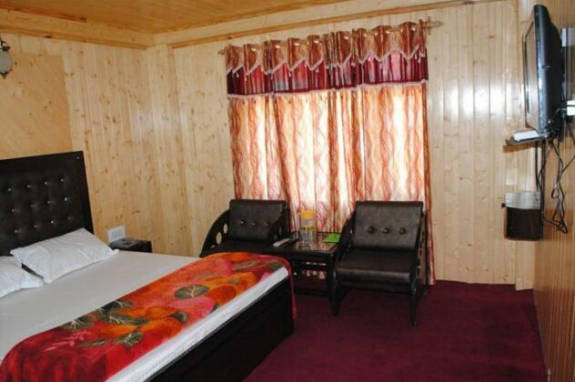 Hotel Kashyap Manali - Photo5