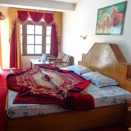 Hotel Mahajan Manali - Photo3