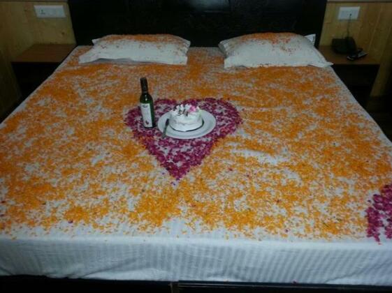 Hotel Manu Palace - Photo3