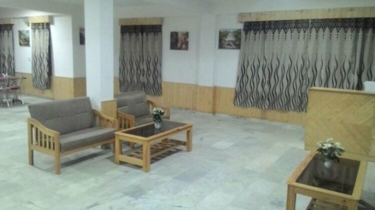 Hotel Varah Manali - Photo2
