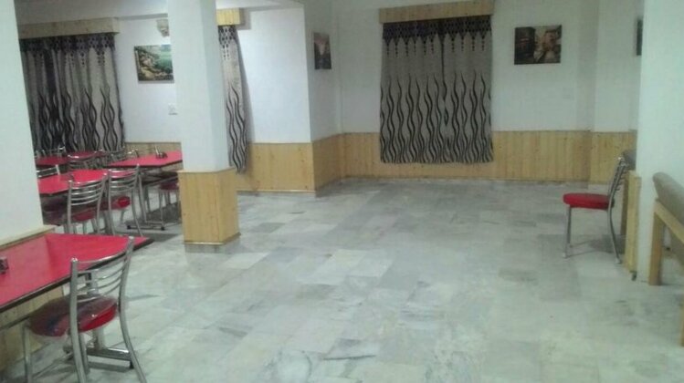Hotel Varah Manali - Photo4