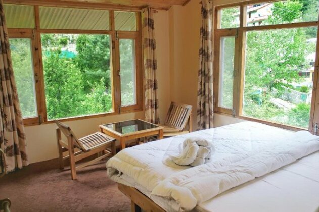 Iris Cottage & Stays - Photo2