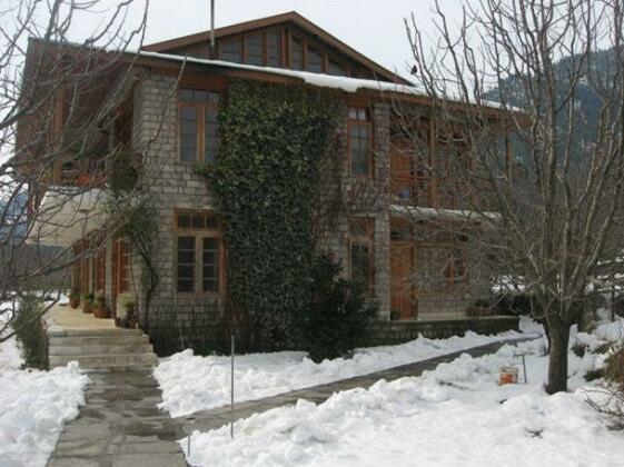  Photo 2