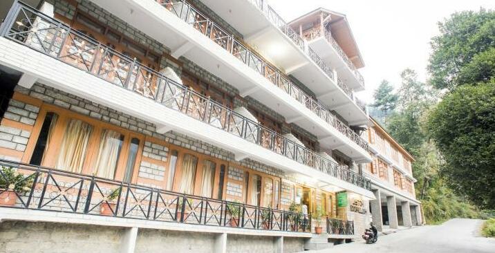 OYO 13218 Hotel Hollywood - Photo2