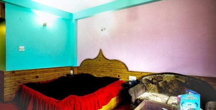 OYO 13218 Hotel Hollywood - Photo5
