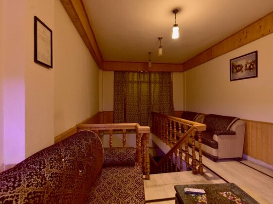OYO 19872 Hotel Rock Villa - Photo4