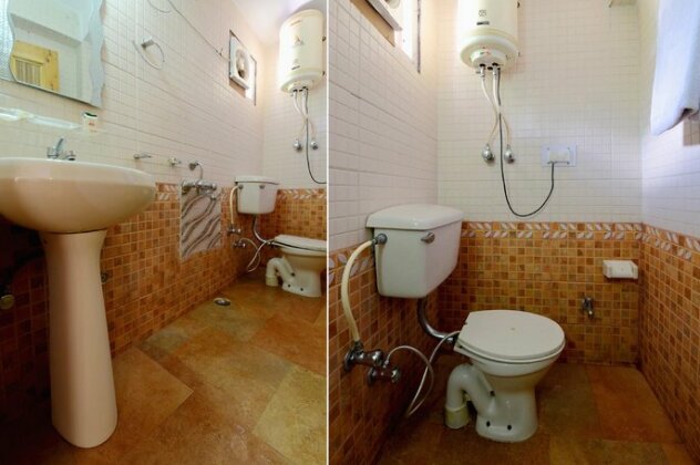 OYO 42119 Hotel Kunal - Photo5