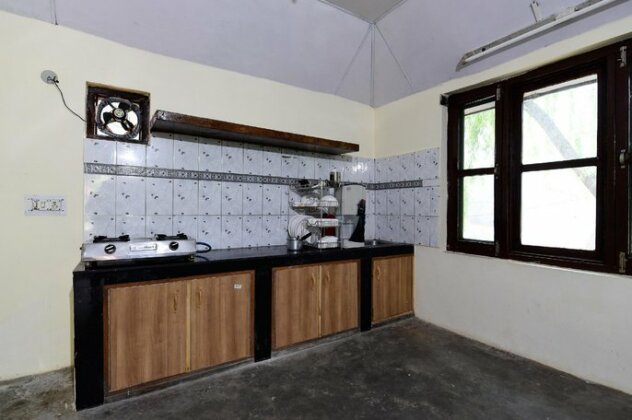 OYO Home 14498 Garden View Studio - Photo4