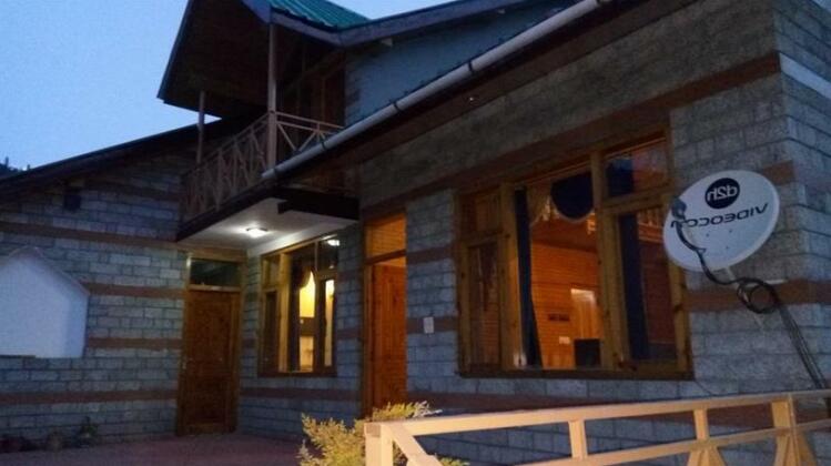 Peak And Snow Cottage - Photo2