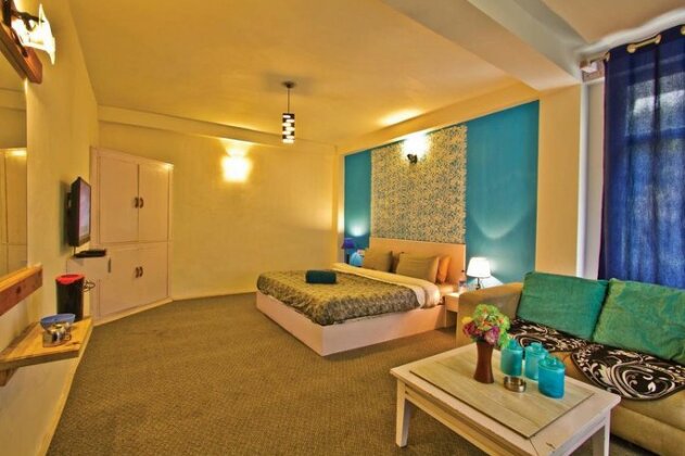 Sashas Hotel - Photo3