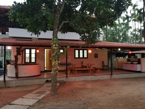 Homestay - Talking Trees Riverside Farmstay - Photo3