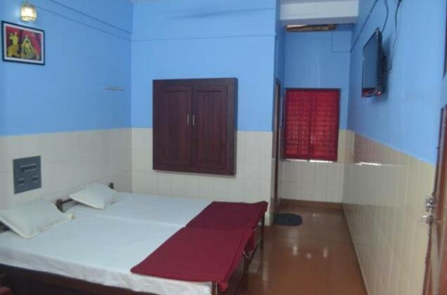 Parakkal Tourist Home - Photo4