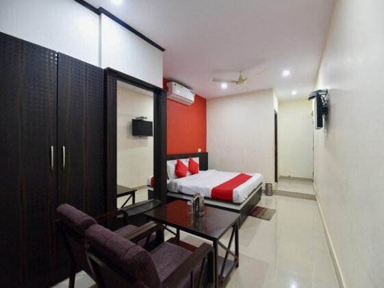 OYO 28027 Hotel Dhruv - Photo2