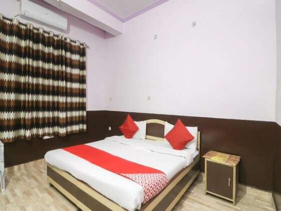 OYO 40681 Hotel Suvidha