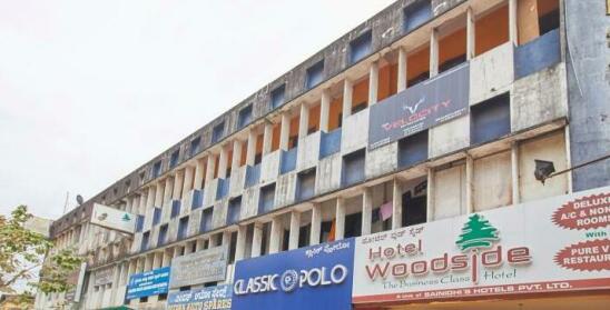 Woodside Hotel Mangalore