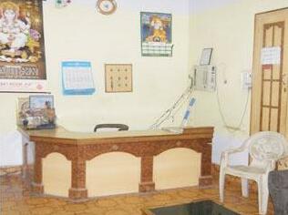 R M Hotel - Photo5