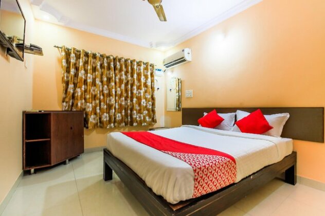 OYO 23035 Srinivas Residency - Photo3