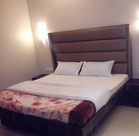 Hotel Heera Continental - Photo3