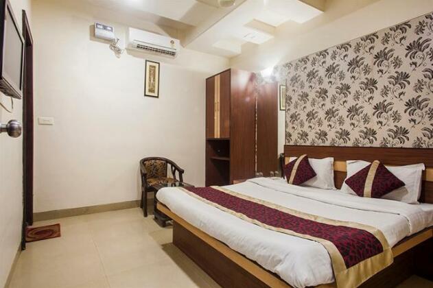 OYO 10414 Hotel Tushar Residency - Photo5