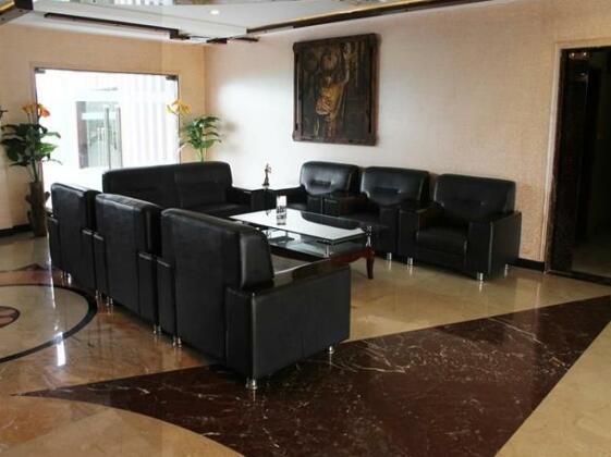 OYO Premium Masani Road - Photo2