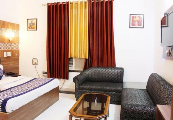 OYO Rooms NH2 Mathura - Photo5