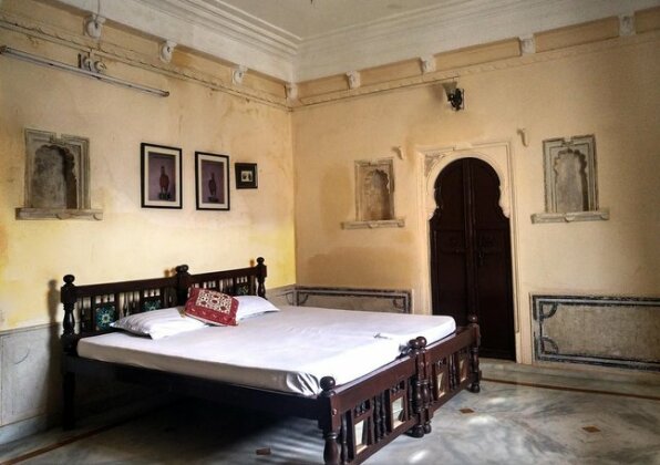Hotel Rajmahal Bhindar - Photo3