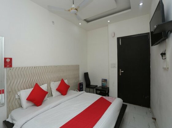 OYO 27731 Hotel Grand A-star - Photo5