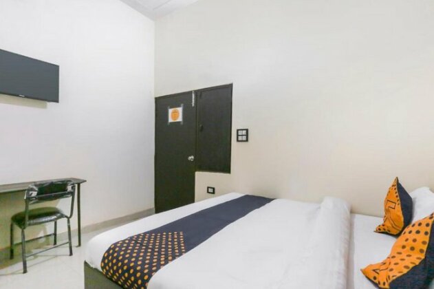 SPOT ON 70980 Moon Guest House - Photo2