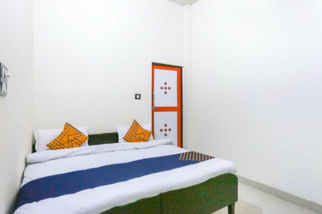 SPOT ON 70980 Moon Guest House - Photo4