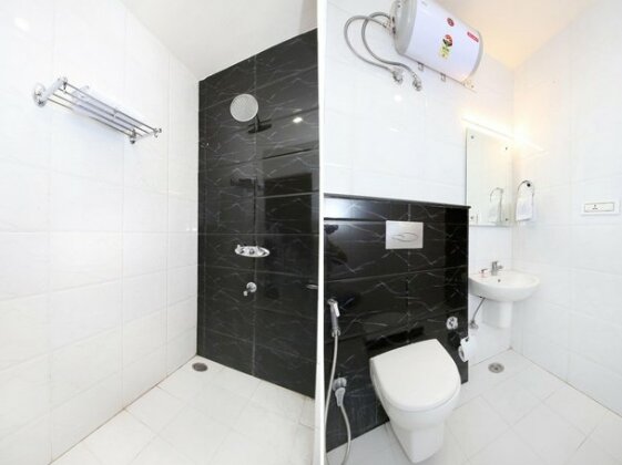 OYO 8954 Hotel Joy - Photo5