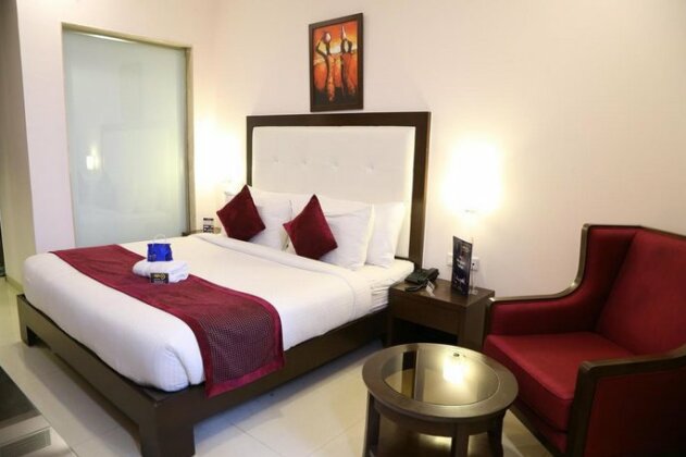 OYO Premium IVY Hospital - Photo2