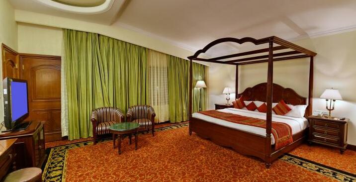 Holiday Regency - Photo3