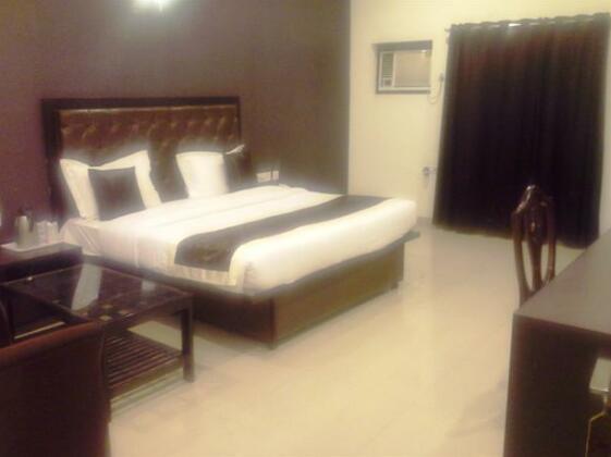 Mansarover Paradise - Photo3
