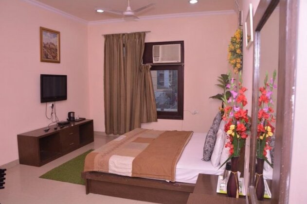 Midtown Hotel and Banquets - Photo3