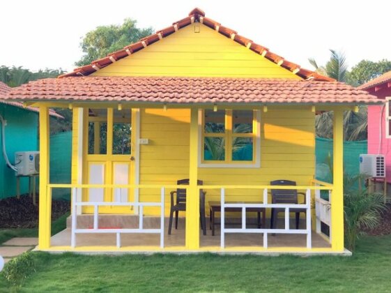 Morjim Queen Beach Resort