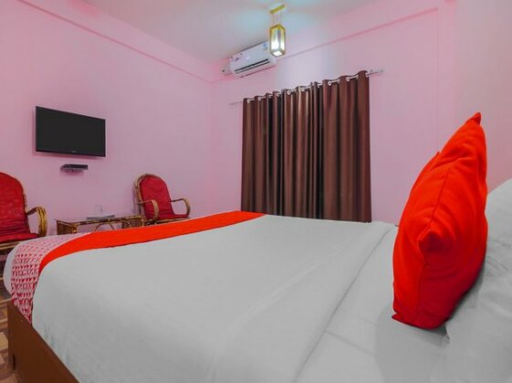 OYO 15449 Hotel Padma - Photo2