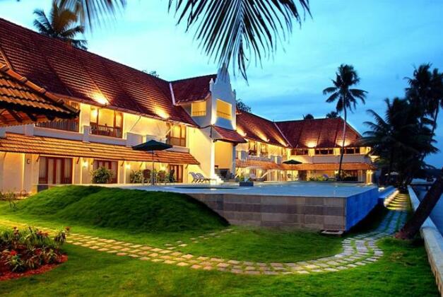 Lemon Tree Vembanad Lake Resort Kerala