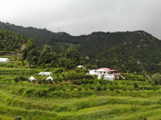 Enchanted Hills - Photo2