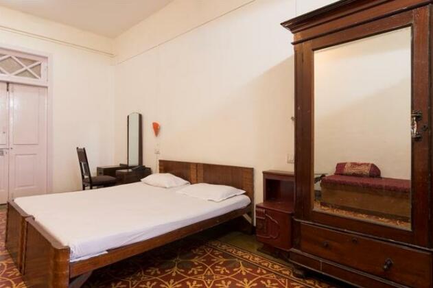 Bed and Breakfast at Colaba - Photo2