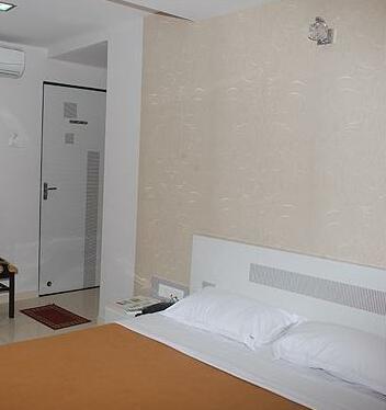 Comfort Inn and Suites Jogeshwari West - Photo4