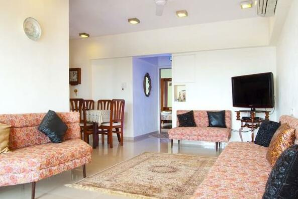 Entire 3BR apartment in South Mumbai - Photo2