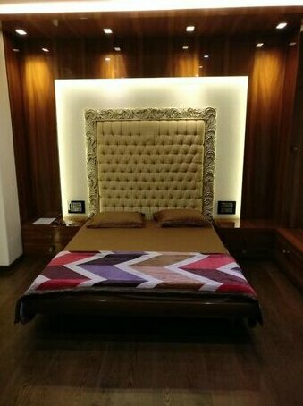Exclusively Furnished Room