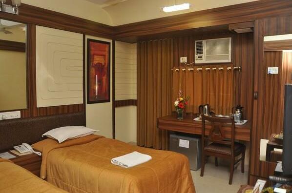Exe room NoBreakfast Stay in Bandra B - Photo4