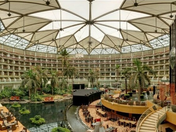 Hotel Sahara Star-Mumbai Airport - Photo2