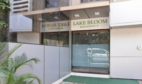 Lake Bloom Residency
