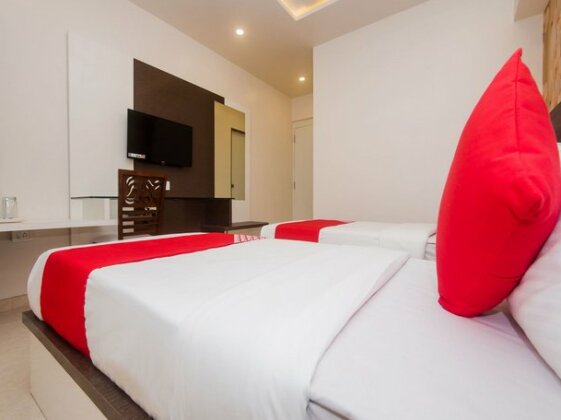 OYO 16446 Hotel Veera Residency - Photo2