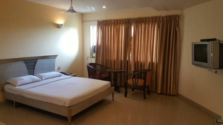 Privilege Inn - Photo3