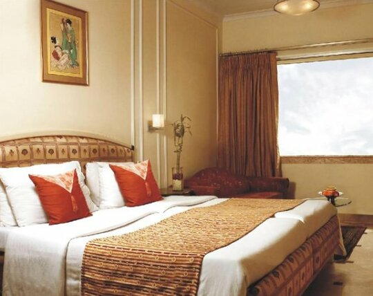 Regency Hotel Mumbai - Photo2