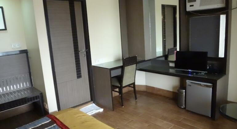 Sampoorna Hotel - Photo3