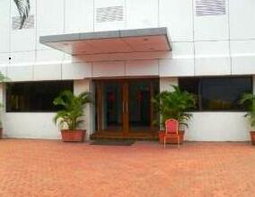 Silver Cloud Hotel - Photo3